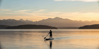 paddleboard Matthews Beach Park north Lake Washington Cascade Mountains