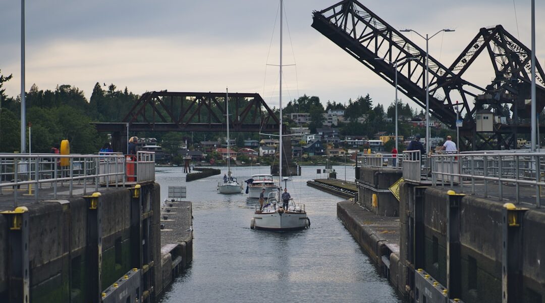 paddleboard Ballard Locks Seattle salmon lock gates
